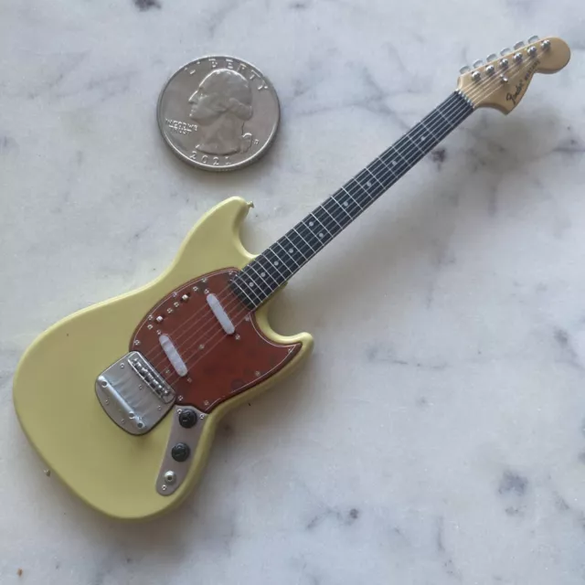 F-Toys 1/8 Fender Guitar Collection 2 fiesta red Fender mustang kurt cobain