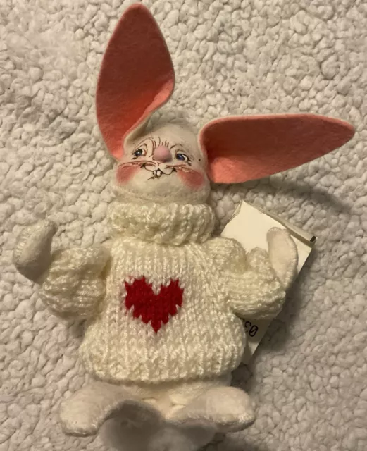 Annalee Mobilitee Dolls 2001 Warm Hearted Bunny 7" Wired Doll