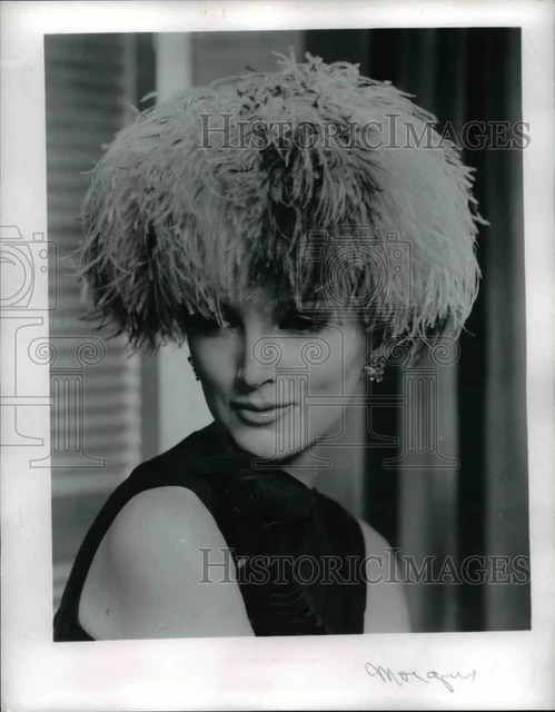 1962 Press Photo Hat for after dark wig of beige ostrich feathers