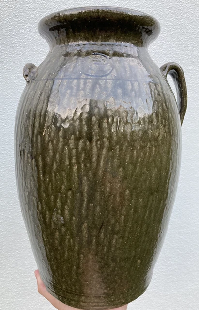 2004 MATTHEW HEWELL - GILLSVILLE, GEORGIA Southern Pottery stoneware 3 Gal churn 2004 MATTHEW HEWELL - GILLSVILLE, GEORGIA Southern Pottery stoneware 3 Gal churn