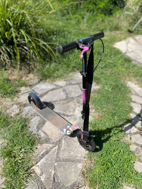 Protection Trottinette Kit Protection Enfant Trottinette Skate Vélo - Casque, Genouillères, Coudières, Protège-poignets - Rose Taille M Protection Trottinette Skate