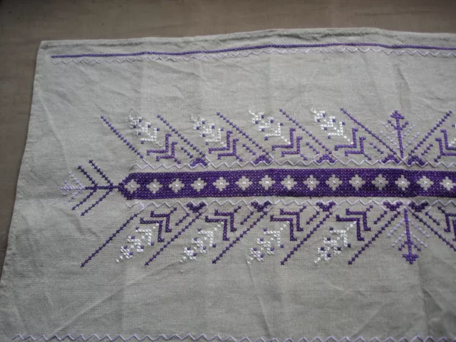 Beautiful Vintage Hand Embroidered Linen Table Runner 85cm/38cm(33''x15'') #0721 3