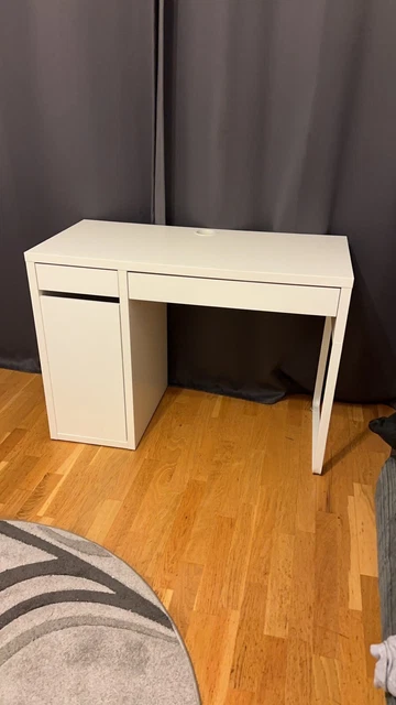 Micke desk sales white 105x50 cm