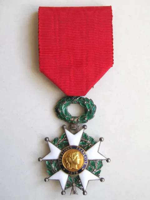 MEDAILLE CROIX DE CHEVALIER DE L' ORDRE DE LA LEGION D' HONNEUR 3ème REPUBLIQUE