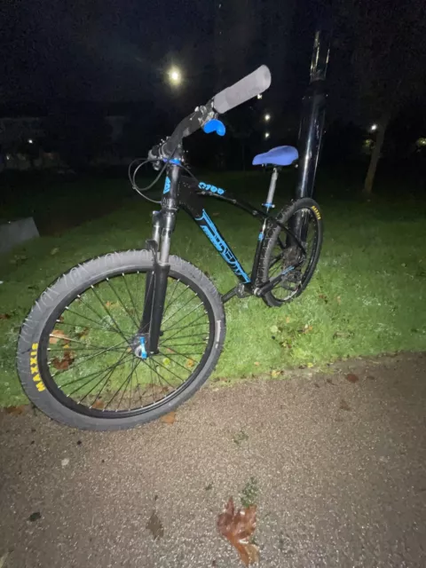 Collective c100 mountain best sale bike