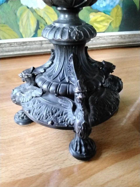 Vase Balustre en Régule décor personnages Antique période Napoléon III 10