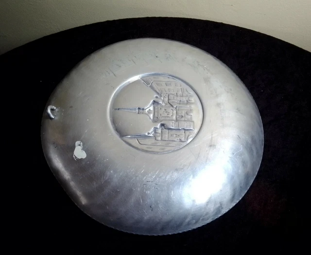 Berna.plato De Metal Decorativo.25 Cm. 3