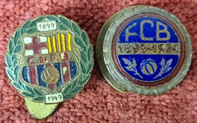 Paire De Pins Du Futbol Club Barcelone. Métal Émaillé. 1924-1949