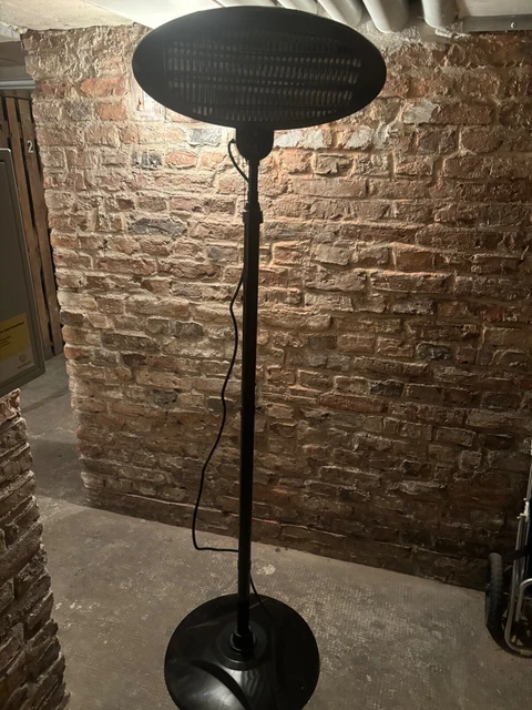 Heizstrahler Kesser 2000w höhenverstellbar (1,2-2,1m) für Terrasse + Wickeltisch