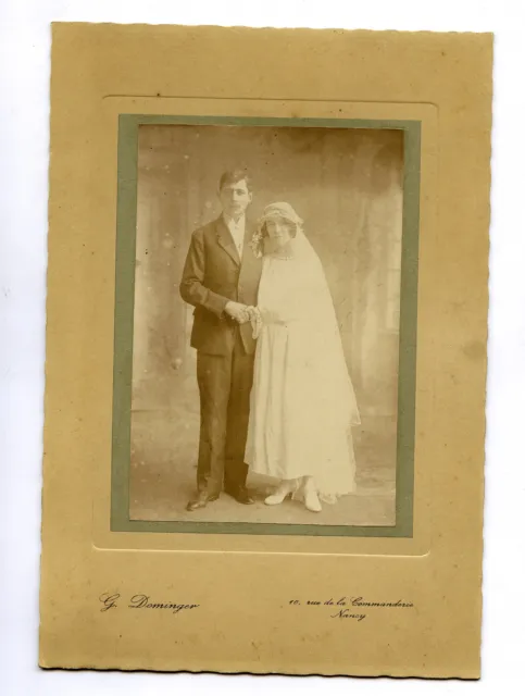 Photo ancienne couple de mariés portrait homme femme  Dominger Nancy - an. 1920