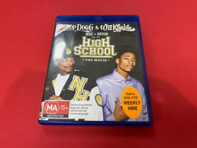 Mac & Devin Go to High School (Blu-ray, 2012) B)