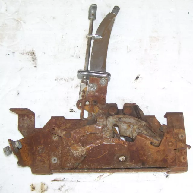 Looks Like B & M  Shifter Mega ??? No  B  & M  Logo  Rebuild Or For Parts