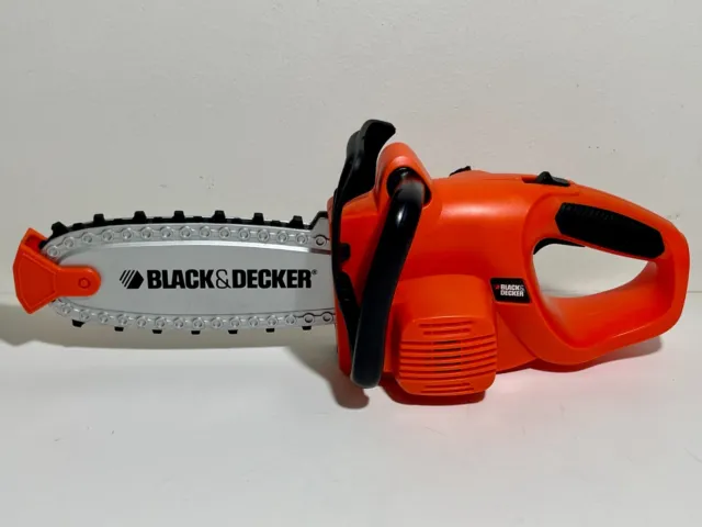 https://www.picclickimg.com/6xUAAOSwTNJlZ1co/Black-Decker-Junior-Chainsaw-Tool-Play-Construction.webp