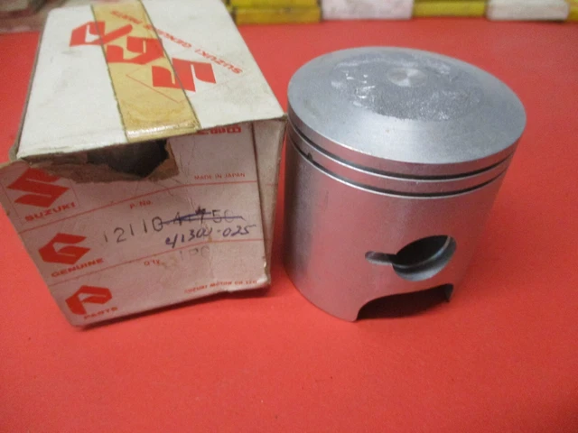 Piston Suzuki RM 125 - Pièces Tout-terrain sur La Bécanerie