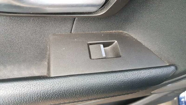 BJ3214717AB alzavetri interruttore posteriore sinistro per LAND ROVER RANGE EVOQUE 2.2 D