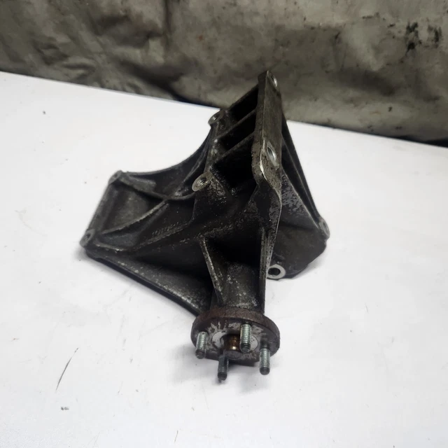 JEEP CHEROKEE XJ 9601 4.0 AC Compressor Mount Bracket Idler Pulley