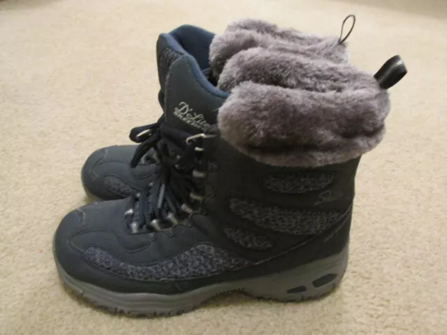 Skechers D’lites Womens Waterproof Black Faux Fur Winter Boots Size 7