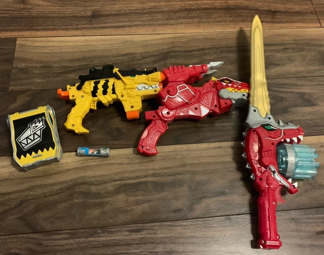 power-rangers-dino-charge-super-charge-morpher-blasters-charger