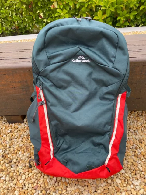 Kathmandu Voltai 40L Hiking Backpack - used once Excellent Condition