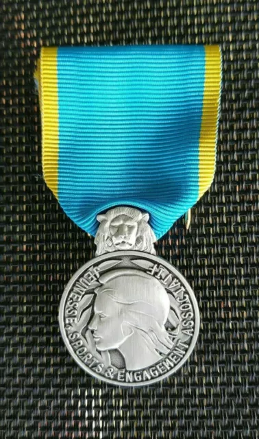 Médaille de la Jeunesse, des Sports et de l'Engagement Associatif - Échelon  Argent