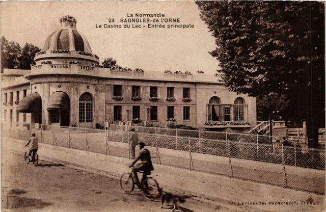 CPA BAGNOLES-de-l'ORNE - Le Casino du Lac - Main entrance (435745)