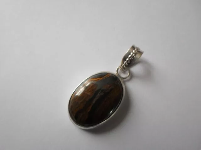 pendentif en argent massif, cabochon couleur marron et gris