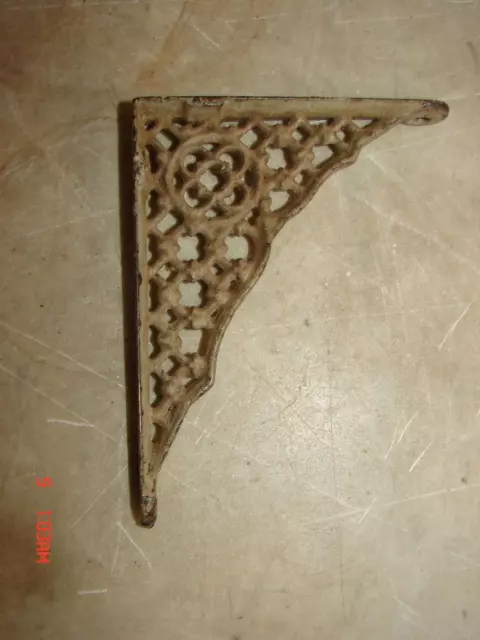 1 Antique Victorian Cast Iron Shelf Bracket 4" x 5" #4