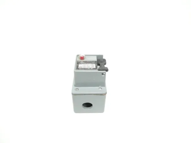Square D 2510 KW2CH 0530 Manual Starter 30a Amp 10hp