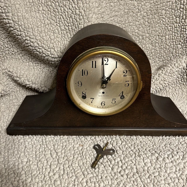 ANTIQUE SETH THOMAS Mantle Clock Chime With Original Key Waterbury