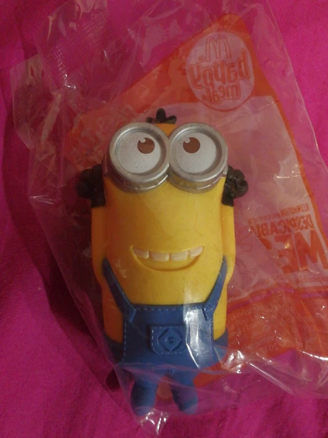 MCDONALD's Minions Despicable Me 3 2017 Pass the minion New & Sealed