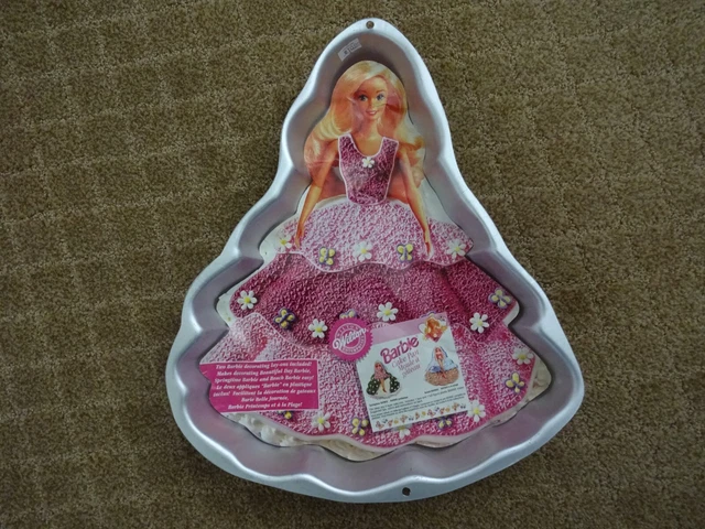 1995 Wilton Barbie Cake Pan #2105-3500 From Indonesia W/Insert