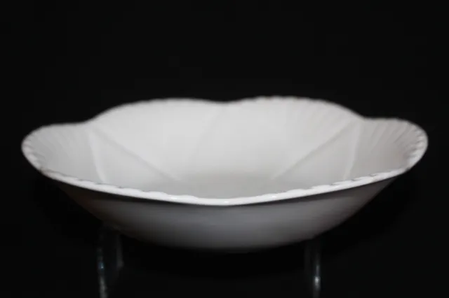 Shelley China Dainty White Large Serving / Fruit Bowl