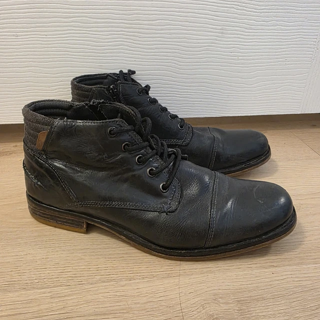 Boots, Men