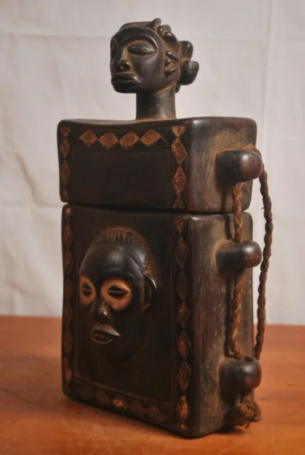 African Tribal Art,Amazing hevy chokwe box from congo DRC. 4