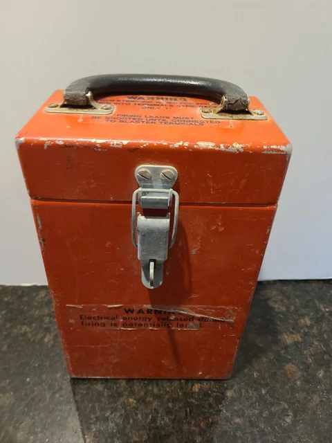 Vintage Used Model Vme 225 Blasting Machine For Display