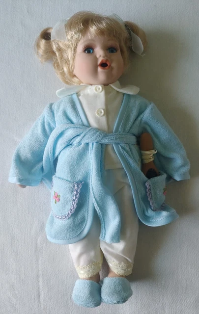 Heritage Signature Collection Powder Room Patty W/COA #12363 Porcelain Doll