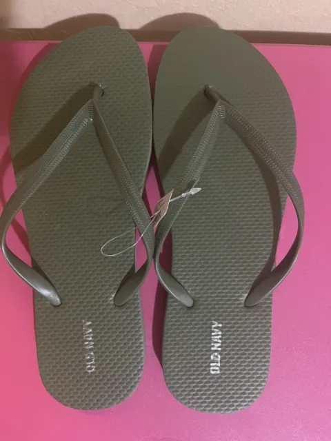 Old Navy Flip Flops For Women Size 9 This Color Is Light Green