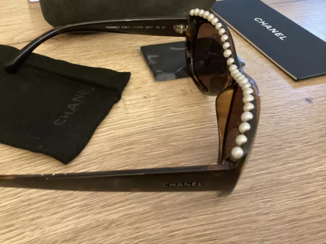 Chanel, aviator sunglasses in tortoise print - Unique Designer Pieces