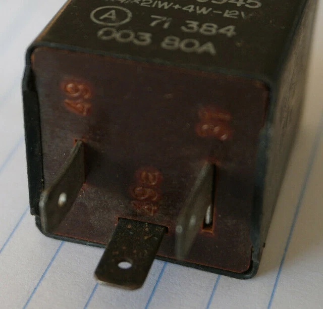 TURN SIGNAL FLASHER Relay Audi VW Jetta Golf Beetle Passat Vanagon 111