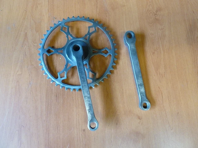 ANCIEN VELO PÉDALIER course altes fahrrad old bike bici antique 46 dents 165 MM EUR 35,00 - FR