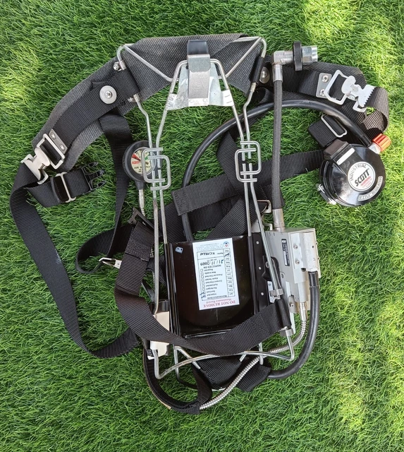 Scott TC-13F-401 Self-Contained Breathing Apparatus (SCBA)