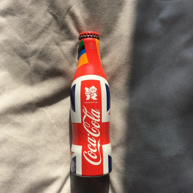 pin's Jeux Olympiques / Londres 2012 Coca cola (bouteilles différentes au choix
