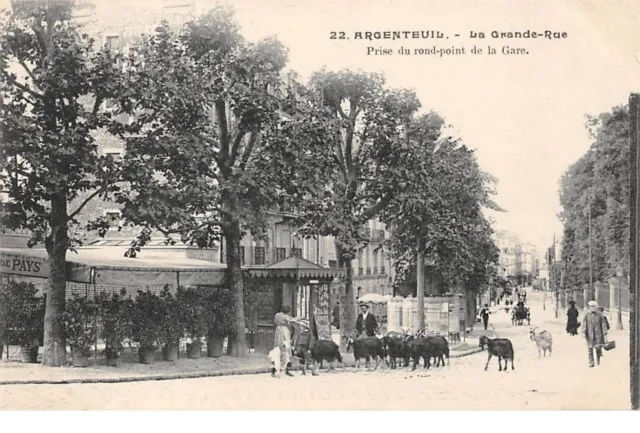 95 - n°111765 - Argenteuil - La Grande Rue - Prise du rond-point de la Gare