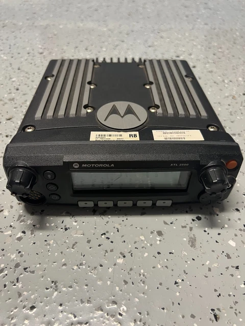 Motorola XTL2500  P25 Digital Mobile Radio M21URM9PW2AN - Excellent