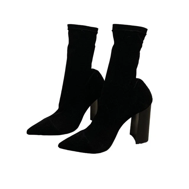 NWOT TONY BIANCO Diddy Velvet Bootie In Black Lycra Size 8US Sock