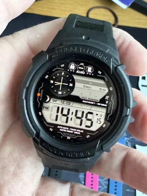 Samsung Galaxy Watch5 Pro 45mm Grey Titanium With spigen Rugged Case And Straps