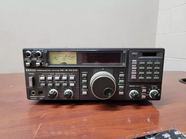ICOM IC-R7000 HF/VHF/UHF Receiver-Scanner 25MHz-2000MHz Japan c-x