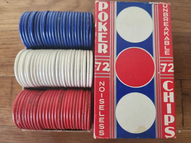 VINT RED WHITE BLUE ASSORTED UNBREAKABLE NOISLESS POKER CHIPS IN BOX clover look