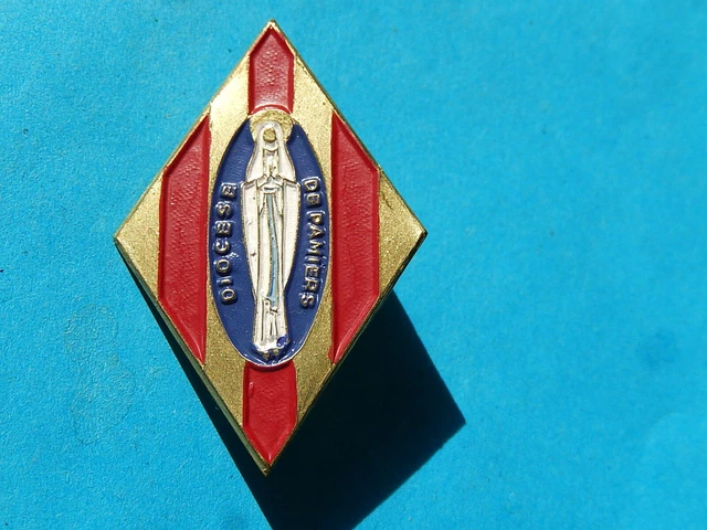 Épingle émaillée Lourdes – Pin’s Pèlerinage – Fabrication France – Occasion