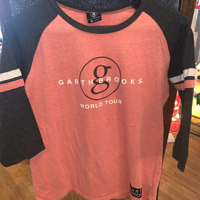 Garth Brooks World Tour T-shirt Sz Large Baseball Cut